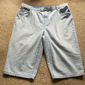 Gloria Vanderbilt Women’s Light Blue Striped Shorts